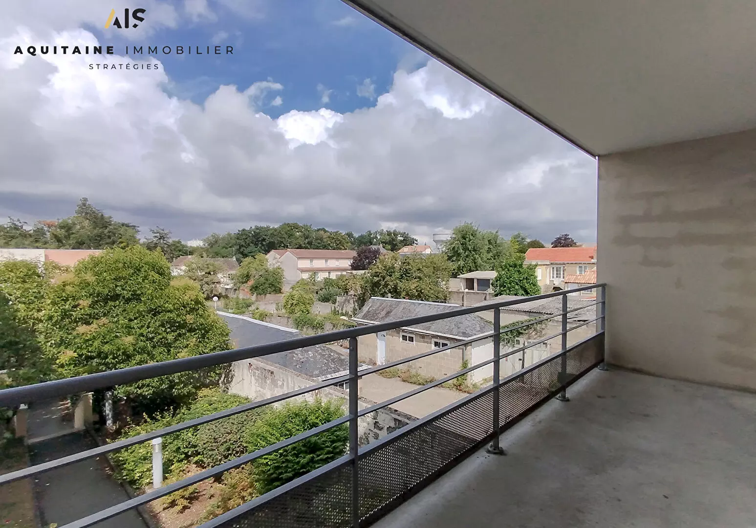 AQUITAINE IMMOBILIER STRATÉGIES - EXCLUSIVITÉ - LIBRE DE TOUTE OCCUPATION -POITIERS - APPARTEMENT TYPE 3 - 63 M² / image 12