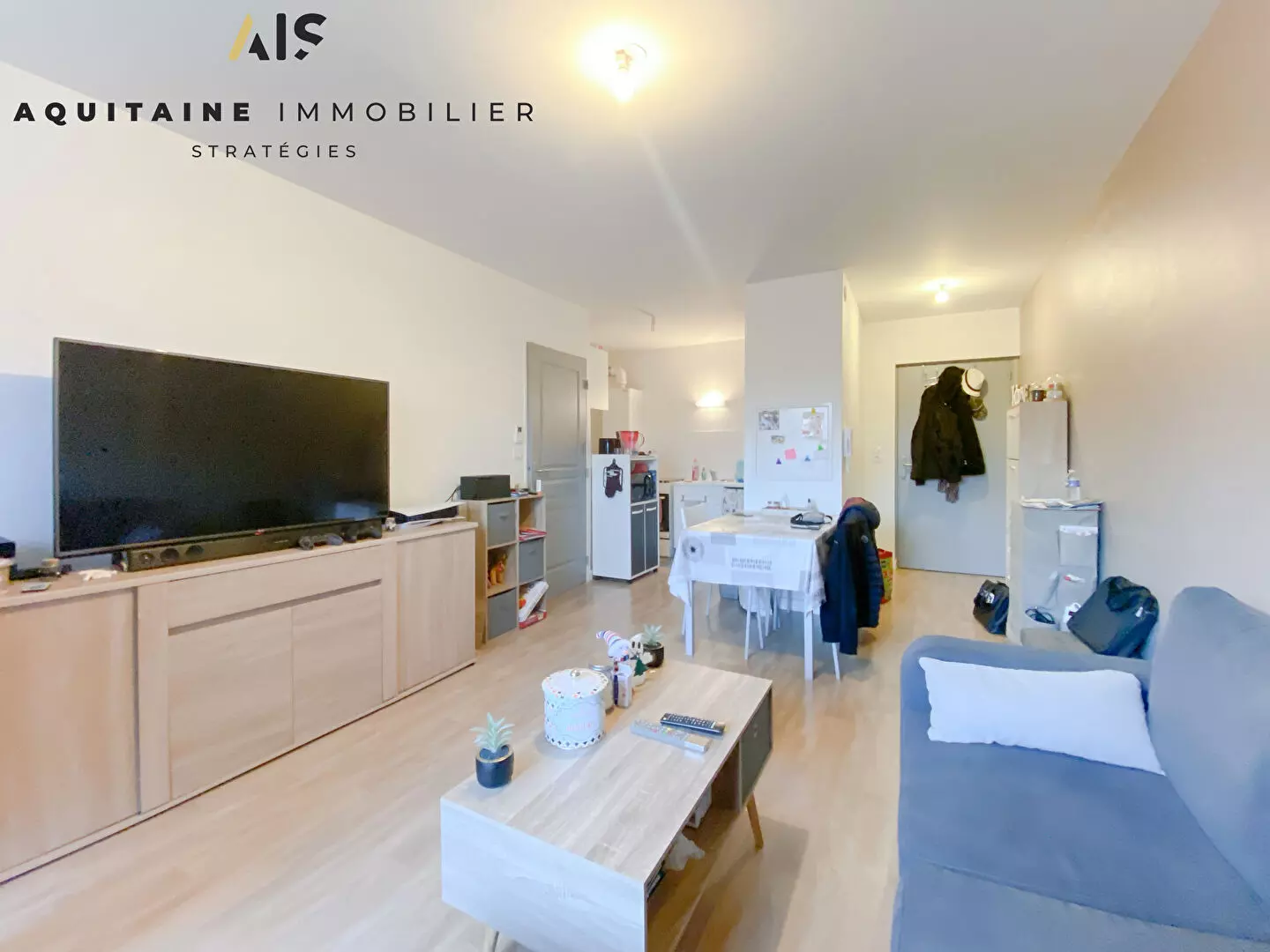 EXCLUSIVITE - AQUITAINE IMMOBILIER STRATÉGIES - BUXEROLLES - APPARTEMENT TYPE 2 43.13m² + 1 PLACE DE PARKING / image 2