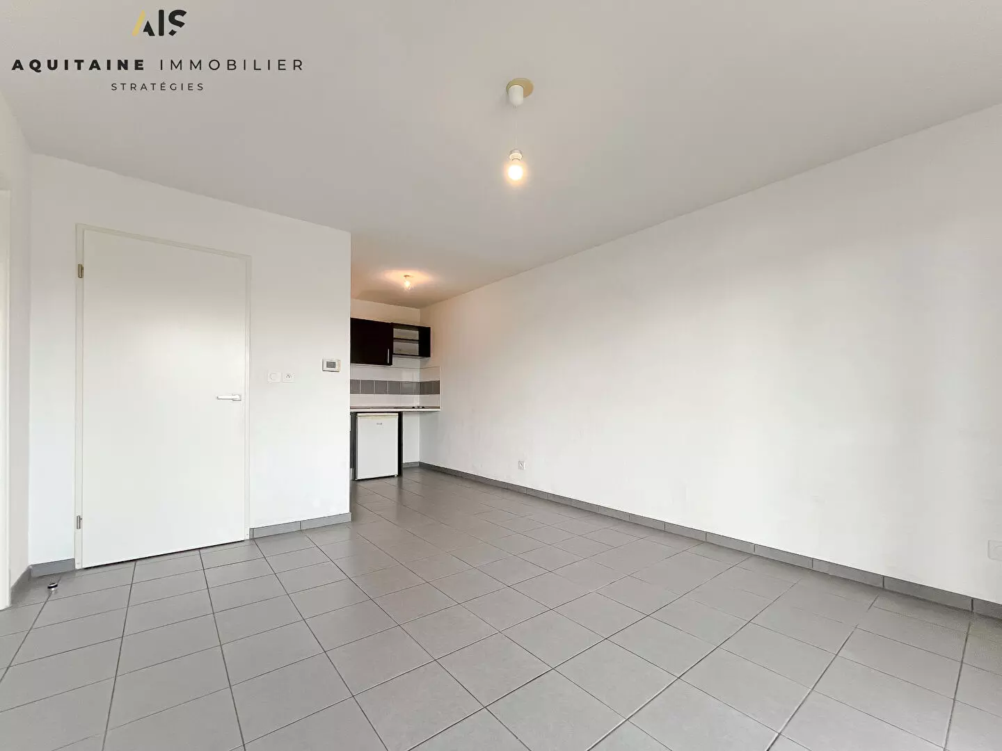 AQUITAINE IMMOBILIER STRATÉGIES - EXCLUSIVITE - APPARTEMENT T2 ENVIRON 41M2 - BALCON - PARKING / image 3