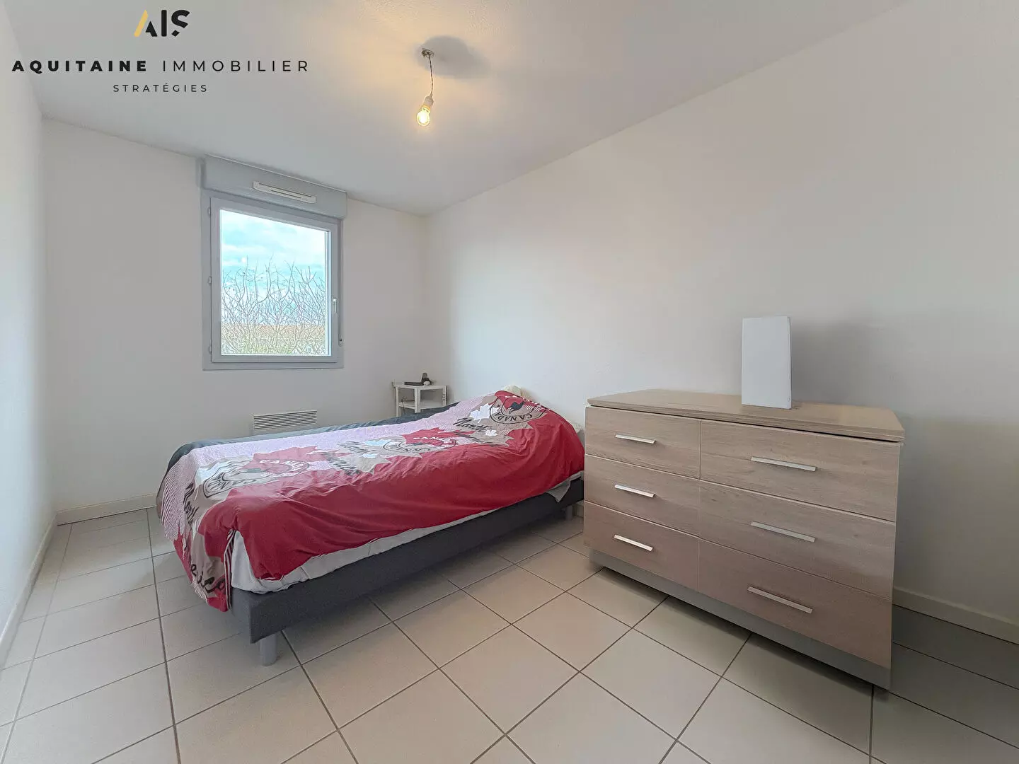 EXCLUSIVITE - AQUITAINE IMMOBILIER STRATEGIES - APPARTEMENT TYPE 4 - 85 M² - POITIERS  SECTEUR DEMI LUNE / image 3