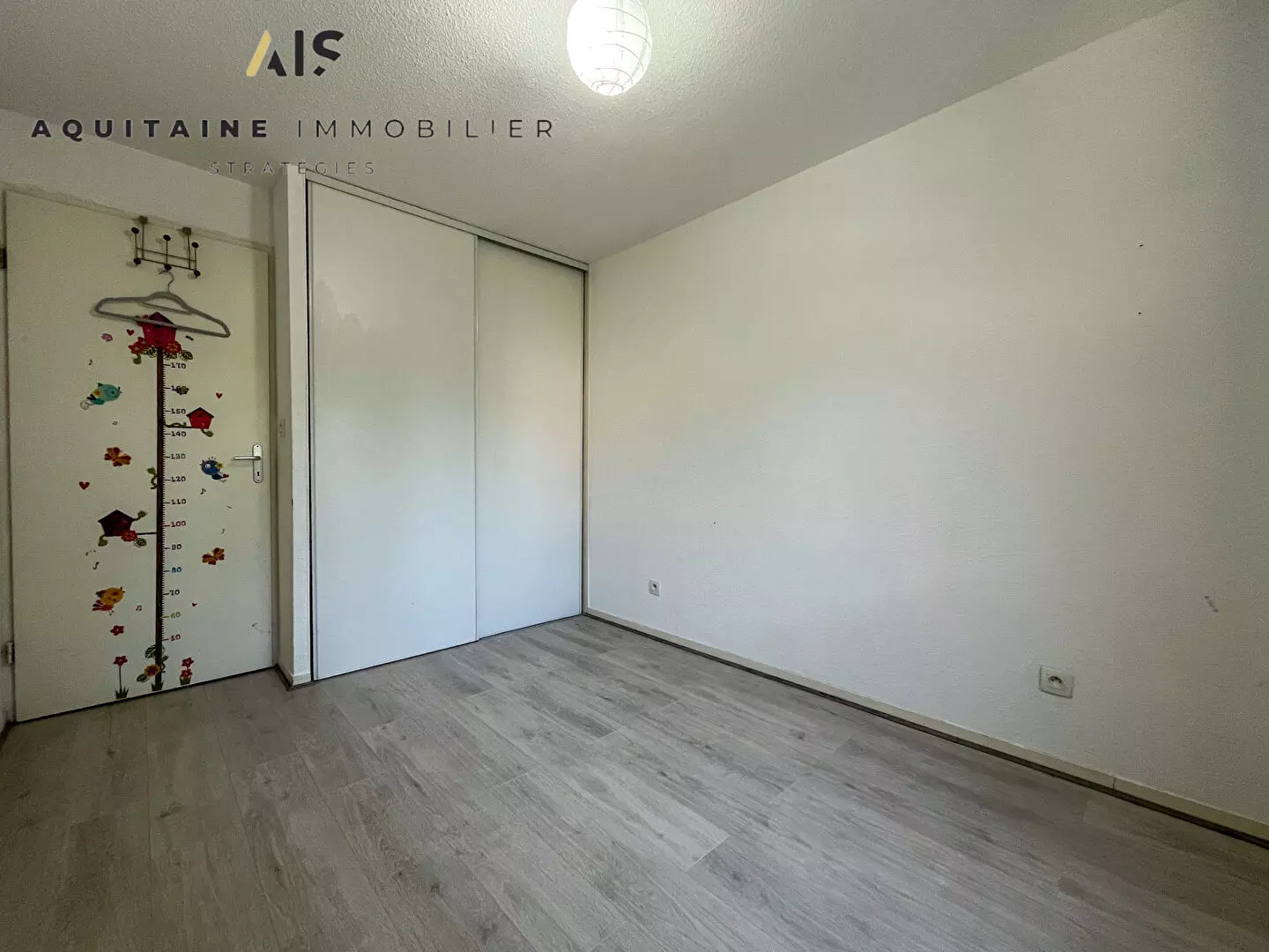 AQUITAINE IMMOBILIER STRATÉGIES - EXCLUSIVITE - APPARTEMENT T4 DE 80,34M2 AVEC TERRASSE, BALCON ET PARKING / image 11