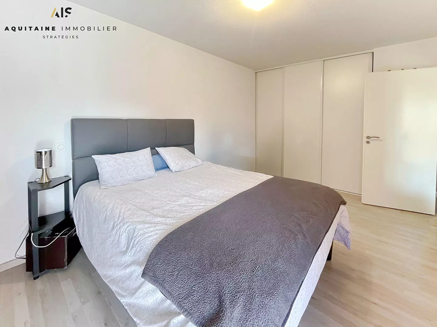 AQUITAINE IMMOBILIER STRATEGIES - MERIGNAC CAPEYRON- APPARTEMENT T2 ENV 45 M² + BALCON + PARKING PRIVATIF EN SOUS SOL. / image 5