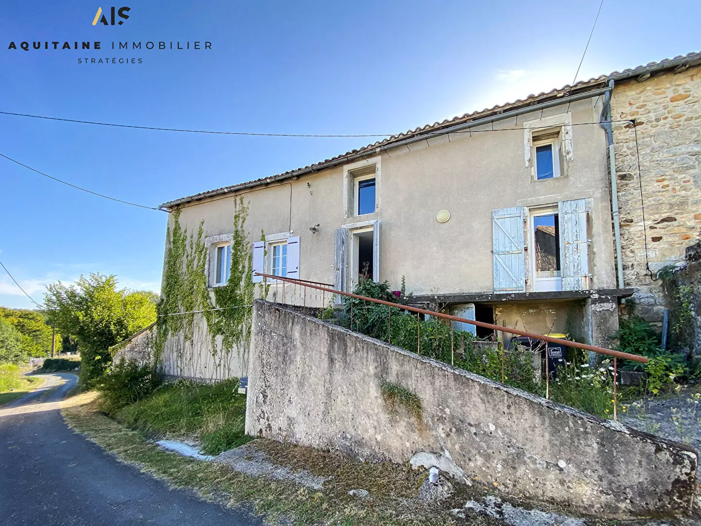 EXCLUSIVITE - AQUITAINE IMMOBILIER STRATÉGIES - SERS - MAISON TYPE 4 119m² + GARAGE + CAVES + TERRAIN DE 1880M² / image 0