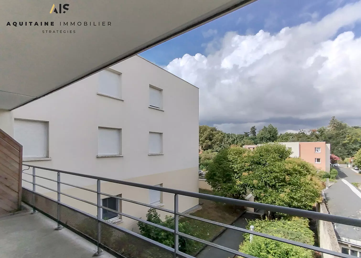 AQUITAINE IMMOBILIER STRATÉGIES - EXCLUSIVITÉ - LIBRE DE TOUTE OCCUPATION -POITIERS - APPARTEMENT TYPE 3 - 63 M² / image 11