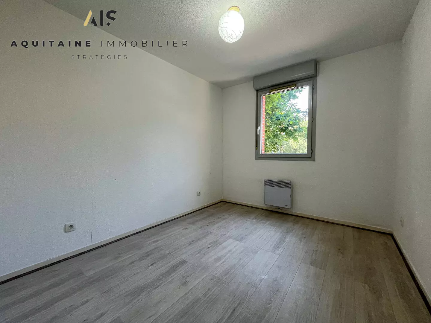 AQUITAINE IMMOBILIER STRATÉGIES - EXCLUSIVITE - APPARTEMENT T4 DE 80,34M2 AVEC TERRASSE, BALCON ET PARKING / image 6